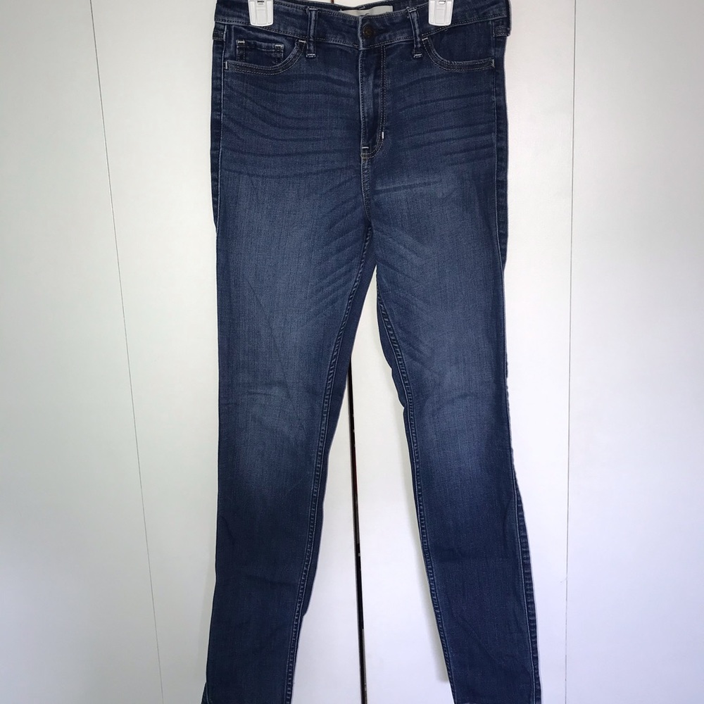 Size 5 Hollister Super Skinny Jeans